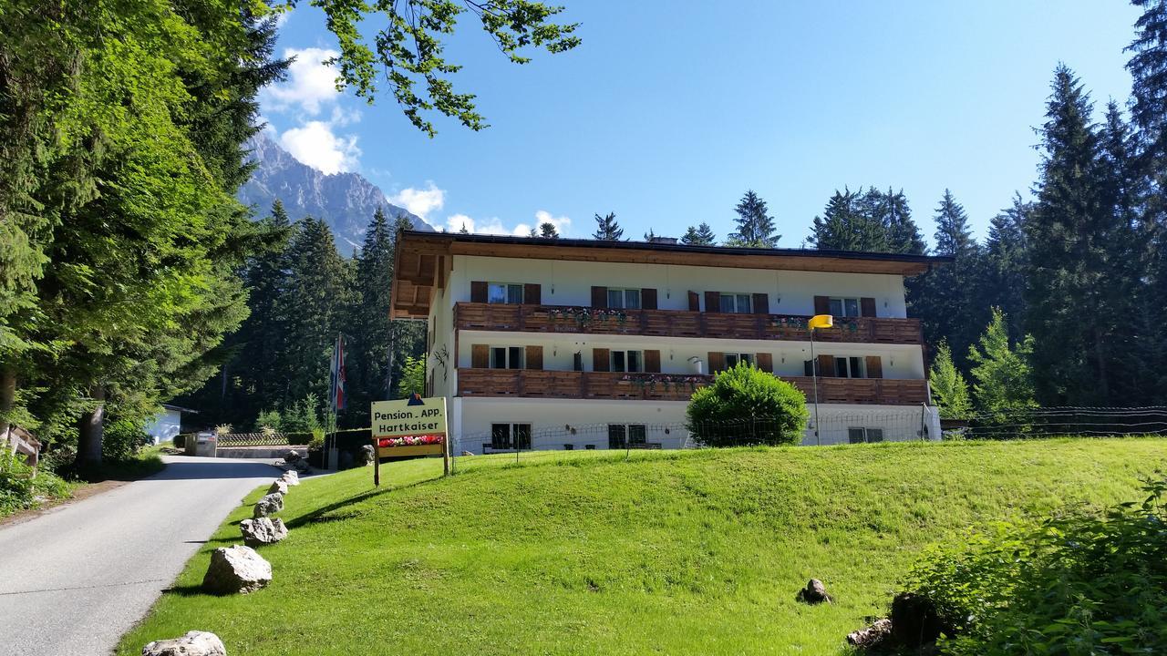 Pension Und Appartements Hartkaiser Ellmau Kültér fotó