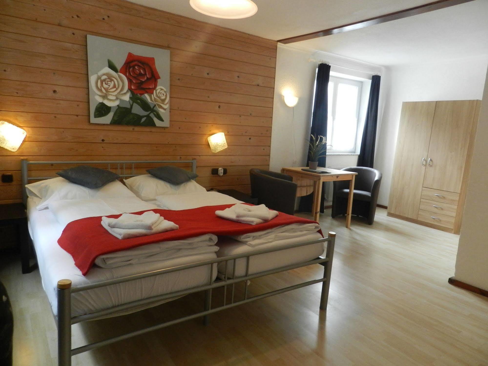 Pension Und Appartements Hartkaiser Ellmau Kültér fotó