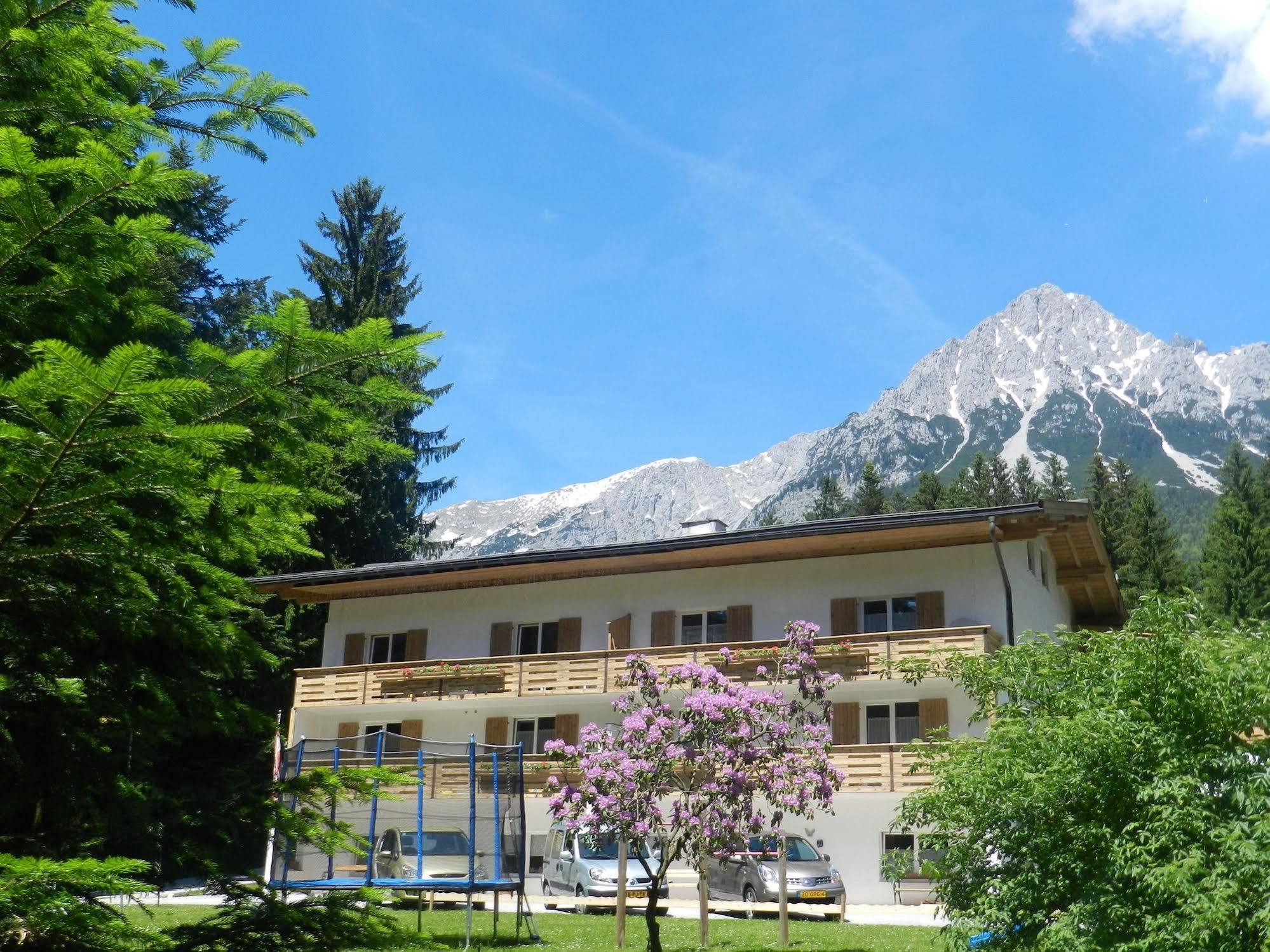 Pension Und Appartements Hartkaiser Ellmau Kültér fotó